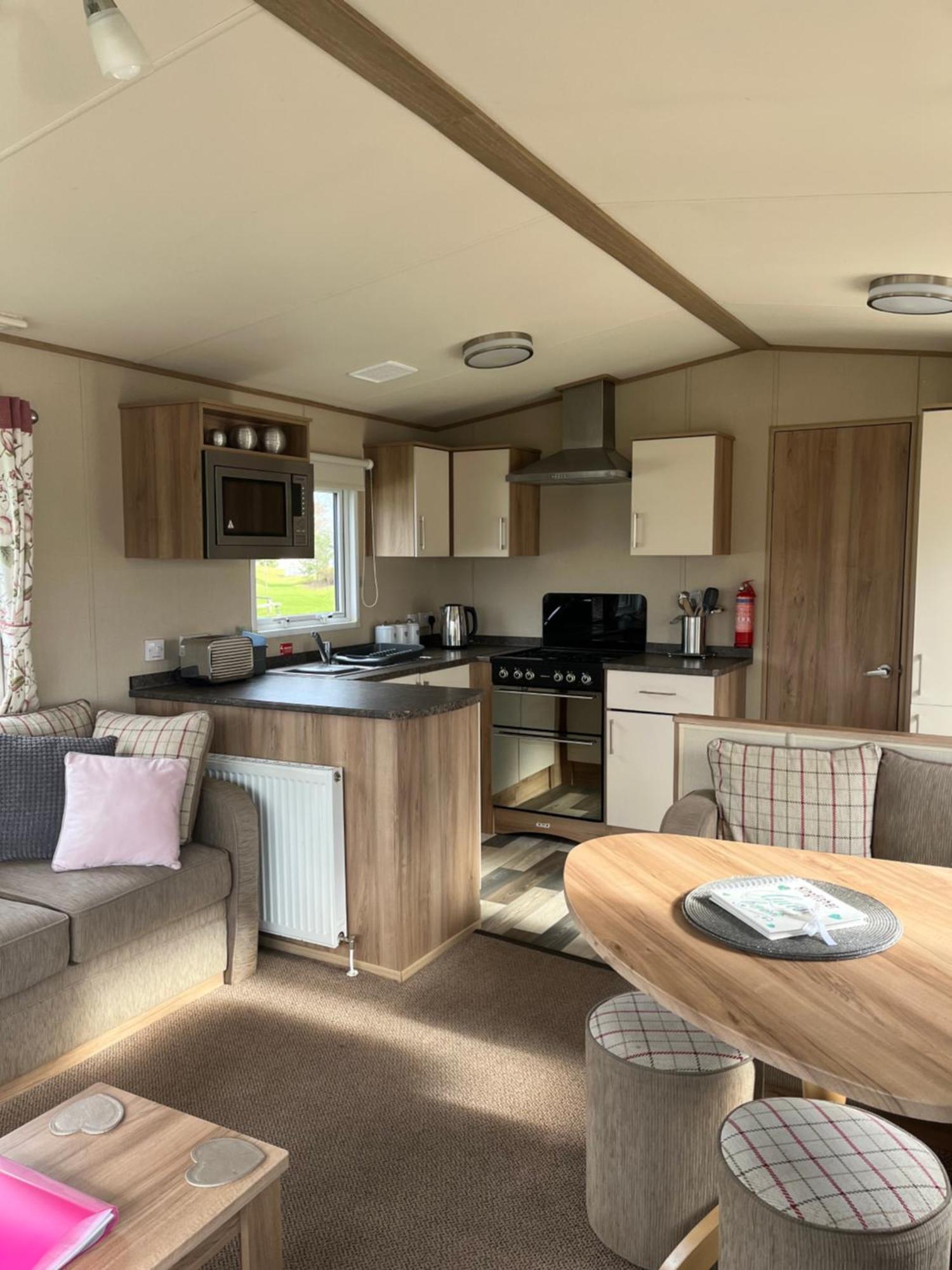 Tattershall Lakes Kingfisher Caravan 8 Berth With Hot Tub & Wifi Exteriér fotografie